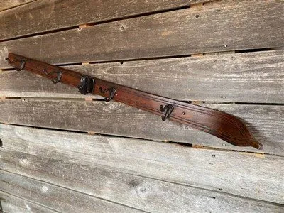 Appendiabiti da sci da parete